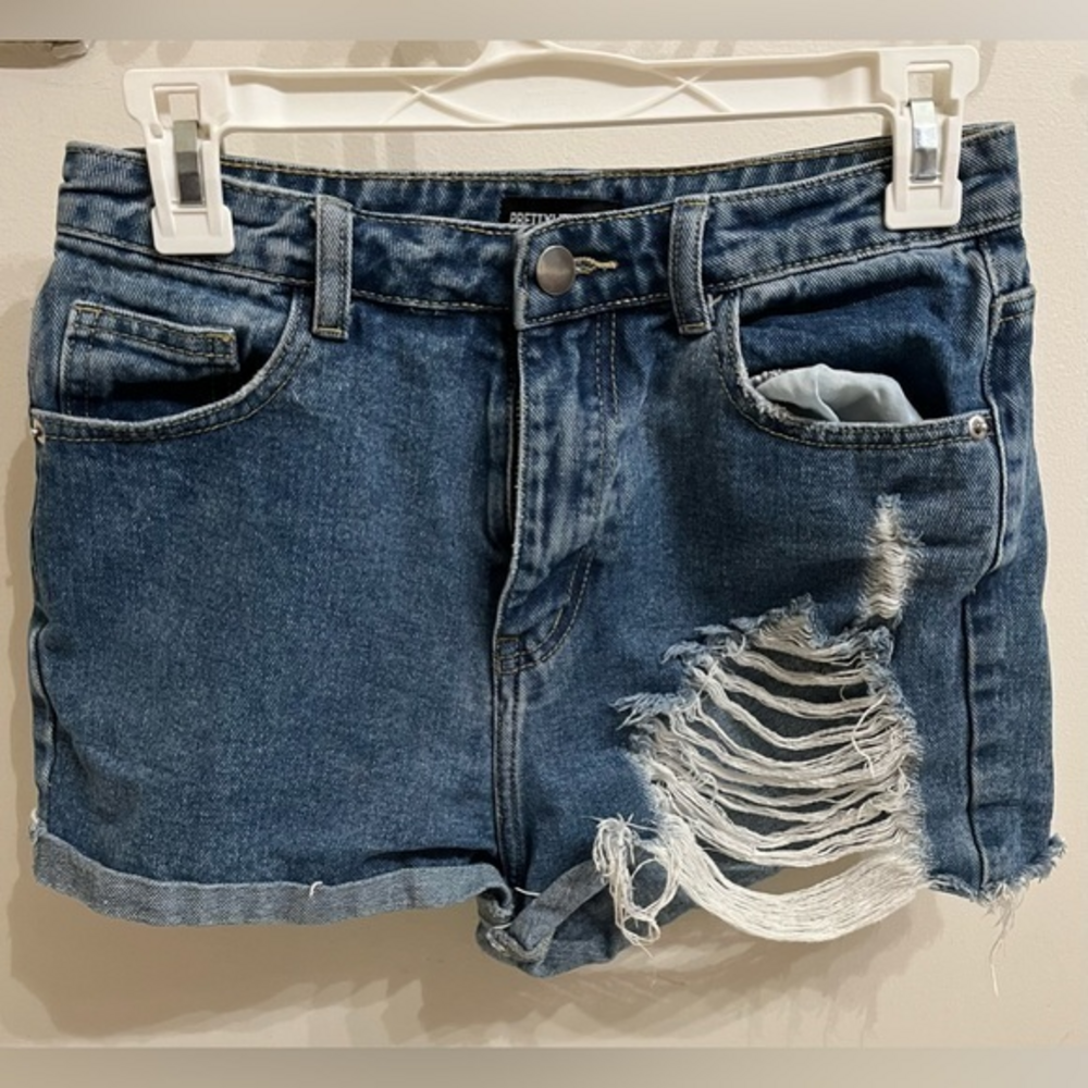 PrettyLittleThing Distressed Denim‎ Shorts